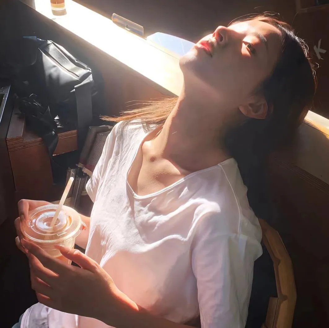 笼中比翼鸟